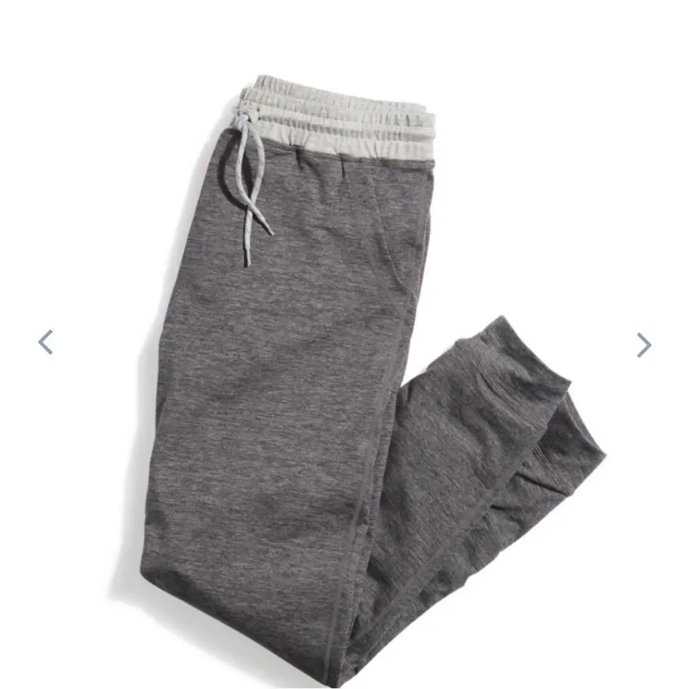 Marine layer Sport Yoga Jogger in Dark Heather Grey